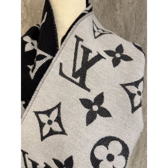 Louis Vuitton Monogram Wool Scarf Black & Gray Reversible Made In Italy - Picture 9 of 9